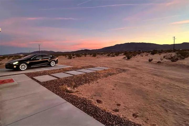 Serene Modern Home Backdoor With Great Wifi, Games, Movies, Patio Seating And Bbq Easy Access To North Joshua Tree National Park In 10 Minutes تونتي ناين بالمز المظهر الخارجي الصورة
