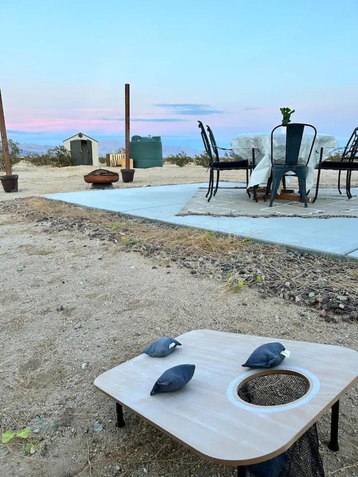 Serene Modern Home Backdoor With Great Wifi, Games, Movies, Patio Seating And Bbq Easy Access To North Joshua Tree National Park In 10 Minutes تونتي ناين بالمز المظهر الخارجي الصورة